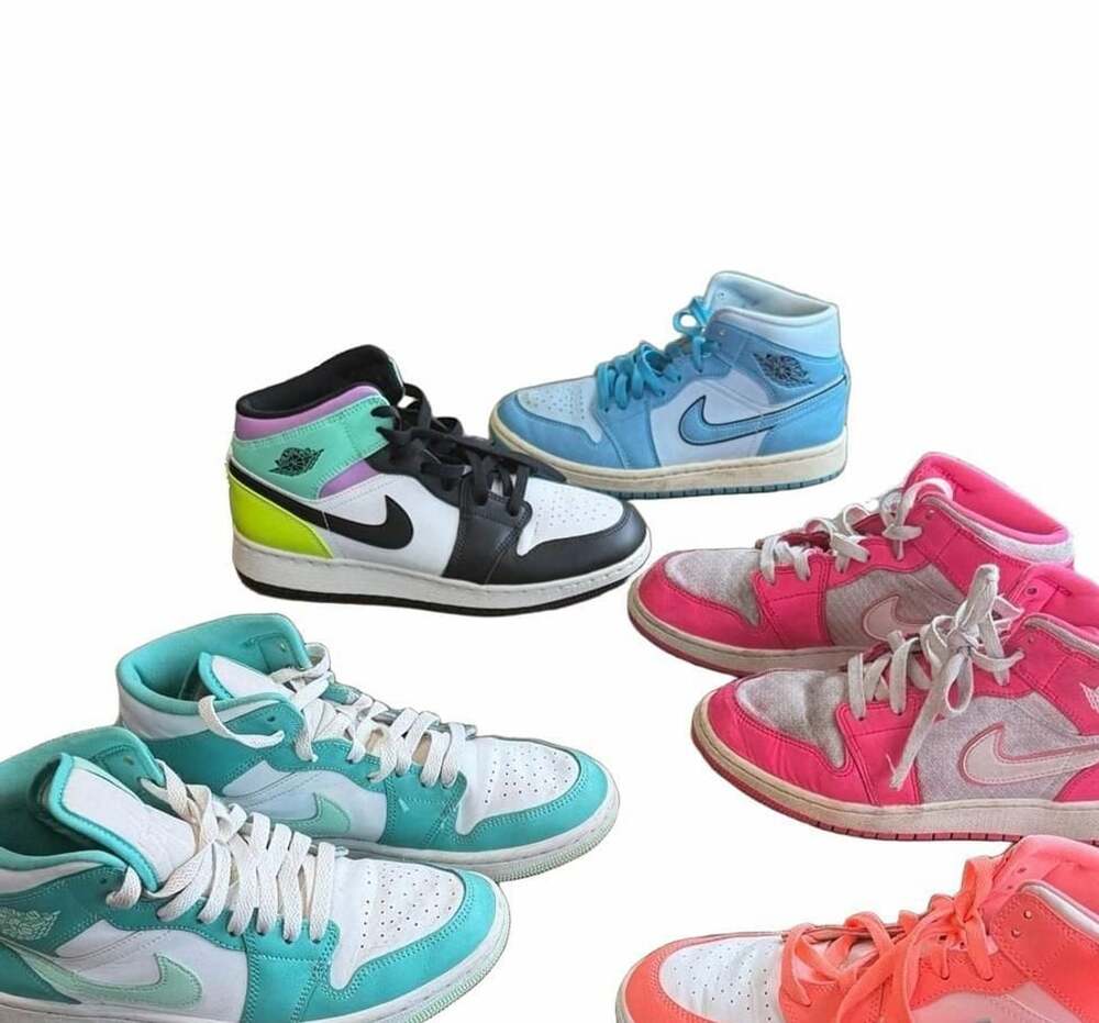 Air Jordan 1 Sneaker Lot 4 Pairs + Purple Fuzzy Slippers Women’s 7 / Youth Sizes
